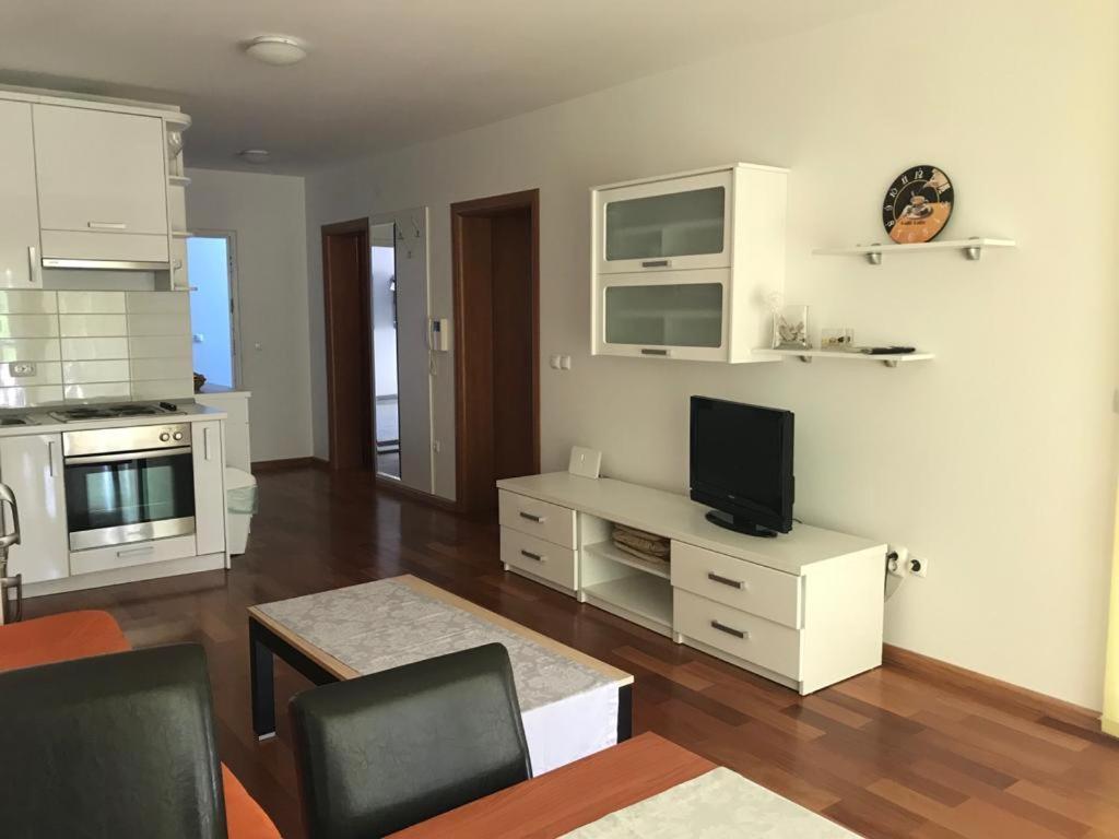 Apartment Biokovo Makarska Bagian luar foto